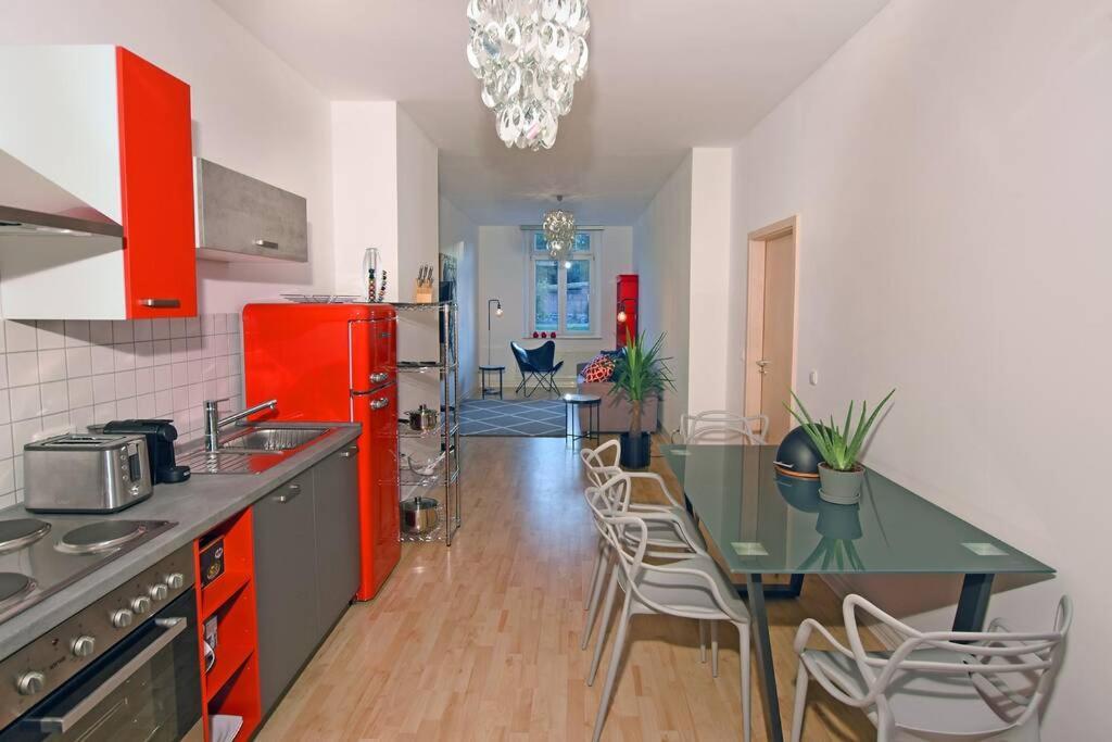 Stylish City Apartment In Zwickau Exterior photo