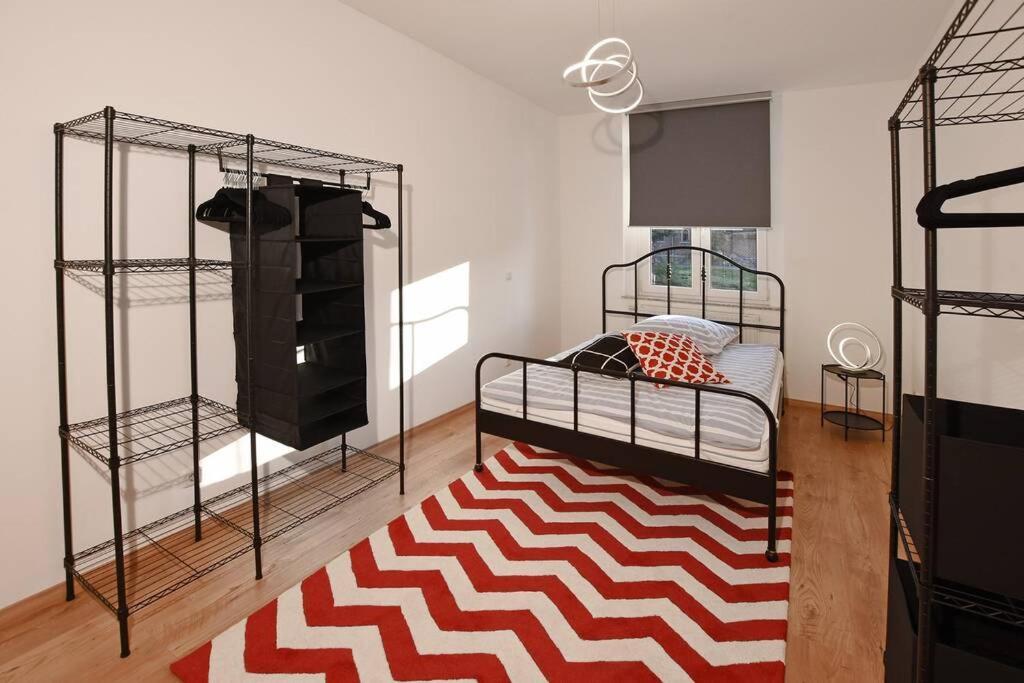 Stylish City Apartment In Zwickau Exterior photo