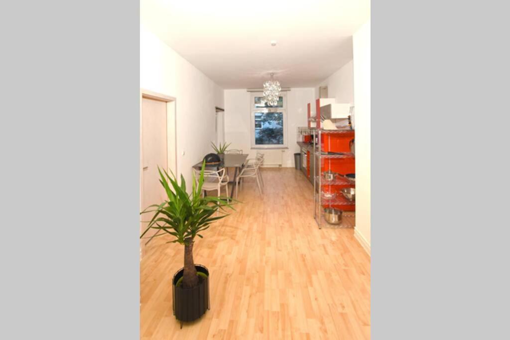 Stylish City Apartment In Zwickau Exterior photo